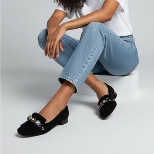New Chic Black Loafers with Crystal Accents